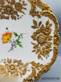 Настенное блюдо с цветами. Фарфор, лепка, роспись, Meissen, Германия, 1-я половина 20 века