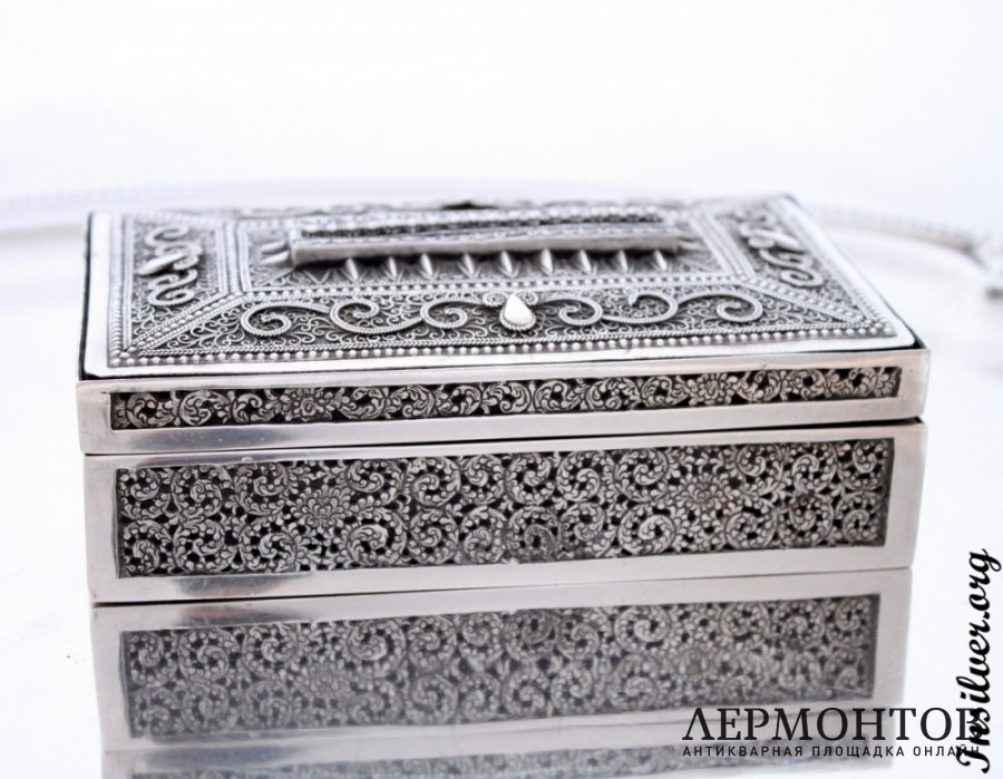 Шкатулка ажурная. Серебро 800. Франция