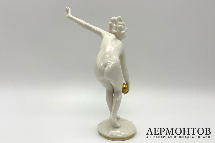 Статуэтка Девушка ловящая мяч, ар-деко. Германия, Hutschenreuther, 1955-68