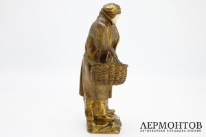 Скульптура Мужчина с корзиной яблок. Бронза, кость. Франция, Secarel, 1920-30е гг.
