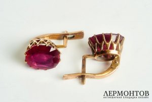 Серьги. Золото 56 пробы. Рубины. Российская империя, XIX век.