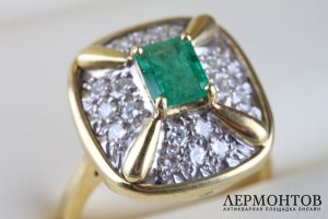 Кольцо с изумрудом и бриллиантами. Зап. Европа, 2 пол. 20 в. Золото, изумруд 1 ct, бр
