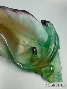 Вазочка «Ящерица и бабочка». Хрусталь pâte de verre, Daum, Франция, 1980-е годы
