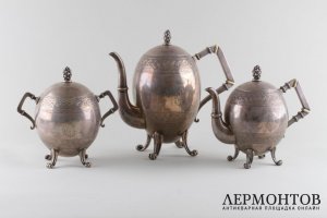 Чайный сервиз из 3 предметов в коробке. Россия, фирма Овчинникова, 1880 г. Серебро 84