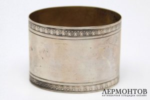 Кольцо для салфетки с королевскими лилиями. Серебро 84 пробы. Россия, 1908-1917