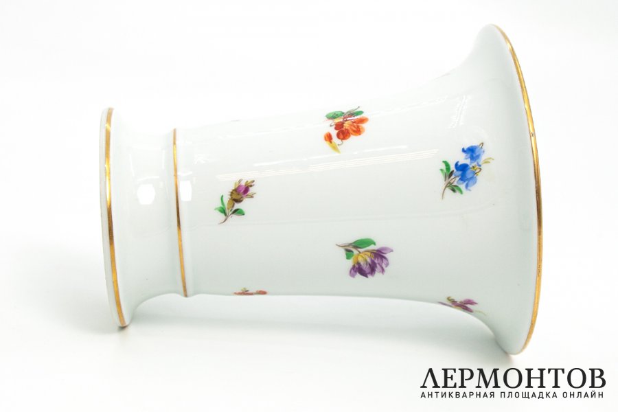Ваза с живописным изображением цветов. Германия, мануфактура Meissen, 1924-1934 гг