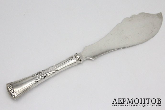 Нож для рыбы, лопатка в стиле модерн. Серебро 84 пробы. Россия, Хлебников, 1908-1917