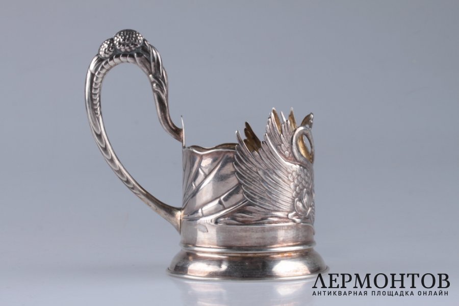 Подстаканник в стиле модерн. Лебеди. СССР, 1953-1955-е гг. Серебро 875.