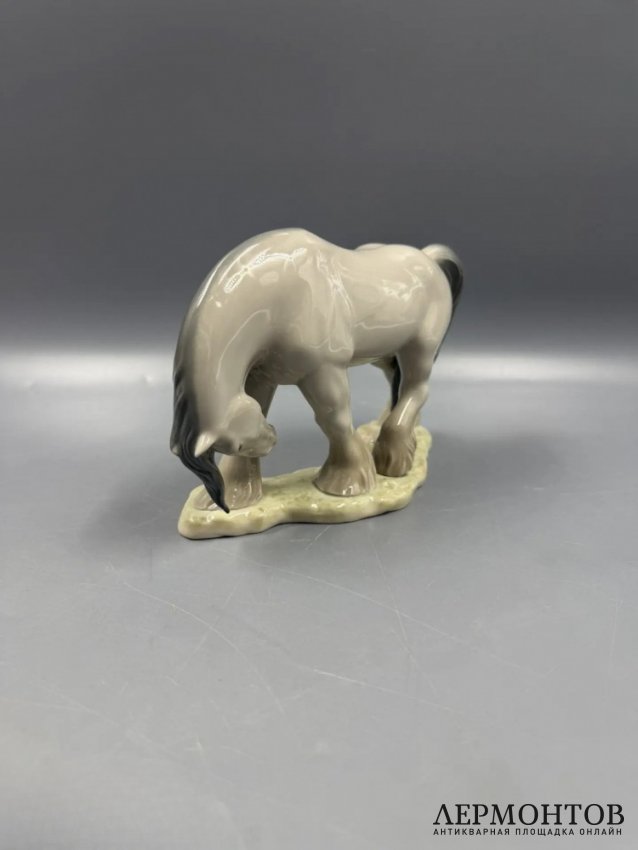 Статуэтка «Конь-тяжеловоз». Фарфор, Lladro, Испания