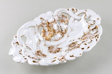 Сухарница с растительным орнаментом. Мейсен. Фарфор, золочение. Конец XIX в.