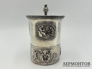 Кружка с сюжетами. Россия, Карл Петер Арманн, нач. 19 века. Серебро 84 пробы.