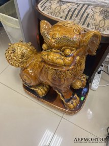 Напольная скульптура «Собака Фо». Керамика, Малайзия, 2-я половина 20 века