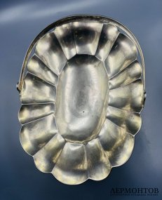 Сухарница с ручкой. Серебро 84 пробы, Россия, 1884 год