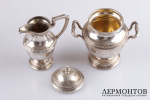 Чайный сервиз эгоист из трех предметов. Серебро 950 пробы. Конец XIX в. Франции