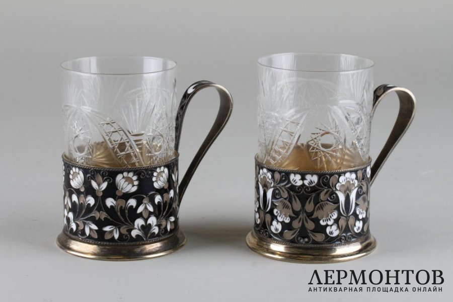 Пара эмалевых подстаканников. Серебро 916 пробы, эмаль, золочение. СССР, 1970-гг
