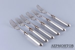 Комплект приборов для рыбы. Фирма О. Курлюкова. Серебро 84. Россия, 1908-1917 гг.