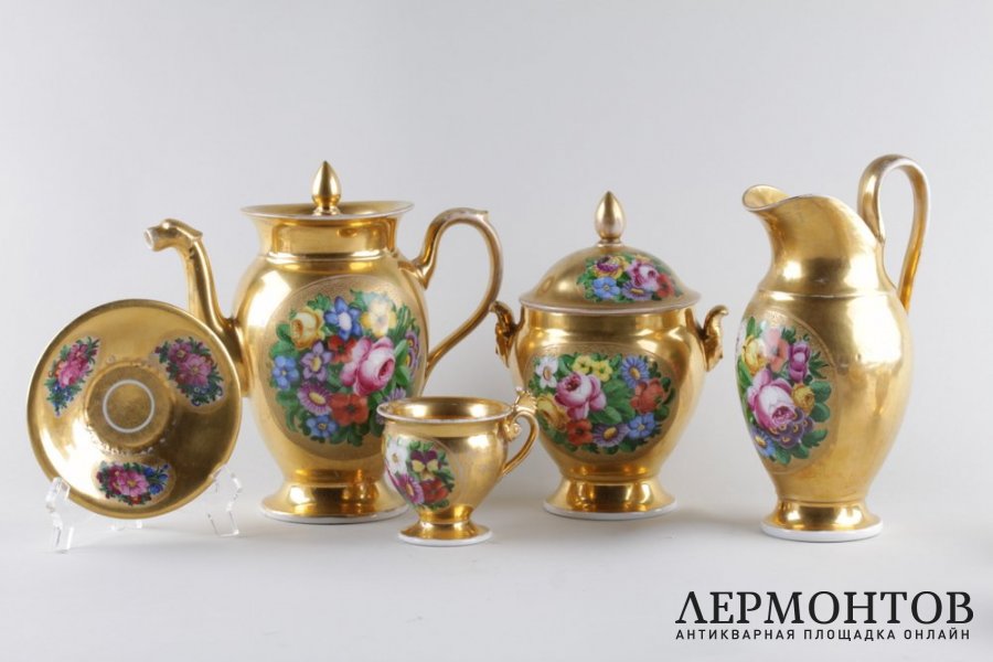 Чайный, кофейный сервиз на 6 персон. Фарфор. Европа.