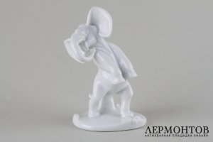Статуэтка Танцующий слоник. Фарфор.  Фабрика Augarten, Австрия, Вена, 1935-1938 гг