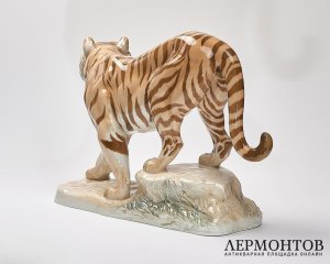 Статуэтка «Крадущийся тигр». Фарфор, Hutschenreuther, Германия
