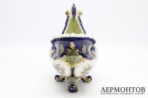 Ваза Рог изобилия. Австрия, 1900-1920е. Фаянс, роспись по деколи.