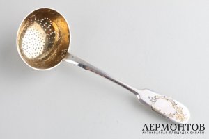 Ложка-ситечко. Серебро 84 пробы. Российская империя, Владимиров, 1899-1903