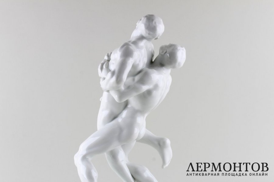 Статуэтка Борцы. Фарфор.  Фабрика Herend, Венгрия, подпись Farkas B., 1940-е гг.