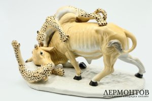 Статуэтка Охота на быка. Зап. Европа, третья четверть 20 века. Фарфор, роспись.