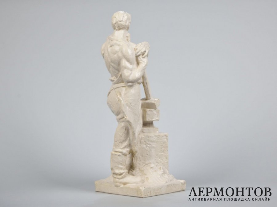 Статуэтка «Кузнец». Керамика, Bechyně, Чехословакия, 1922–1942 годы