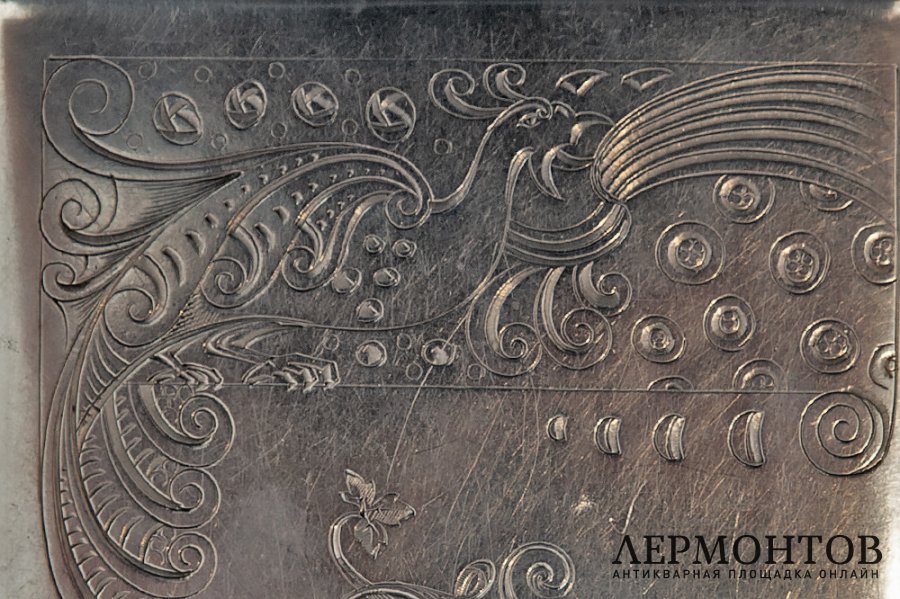 Портсигар в коробке. Серебро 84. Россия, Москва. 1908-1917 гг. Серебряное заведение Монъ.