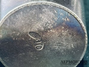 Стопки с вензелями в подарочной коробке. Россия, нач. 20 в. Серебро 84 пробы.