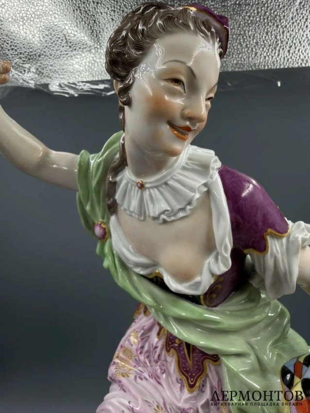 Скульптура «Муза Терпсихора». Фарфор, Meissen, И. И. Кендлер, Германия, 2010 год