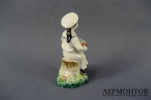 Морячок с гармошкой. Фарфор. СССР, ЛФЗ, 50-е годы ХХ века. 