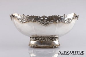 Ваза для фруктов на ножке. Серебро 800. Италия