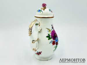 Чайник с маскароном. Германия, Meissen, 18 век. Фарфор, роспись. 