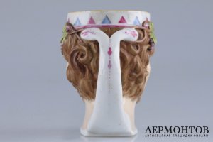Кружка для вина Голова Вакха. Россия, част. з-д Сафронова, 2 пол.19 в. Фарфор.