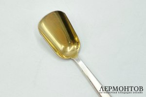 Совок для сахара. Таллин, 1950-е гг. Серебро 875 проба, лить, чеканка, золочение.