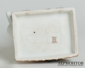 Статуэтка «Сова на книгах». Фарфор, Heubach, Германия, 1936–1938 годы