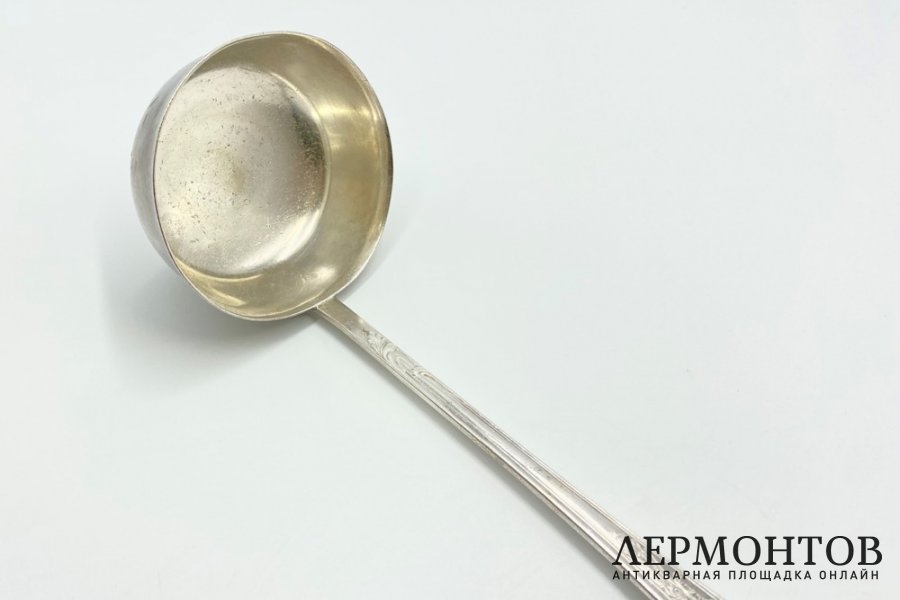 Половник с растительным декором. СССР, Платиноприбор, 1930-е гг. Серебро 875 пробы.