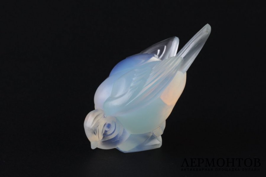 Фигурка воробья art deco. Sabino. Опаловое стекло, литье. Франция, 1920-30-е гг.