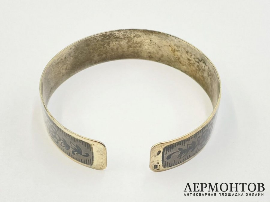 Браслет. Великий Устюг, 1960-70-е гг. Серебро, чернь.