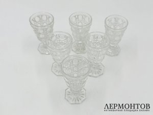 Рюмки 6 шт. Россия, рубеж 19-20 веков. Стекло, резьба.
