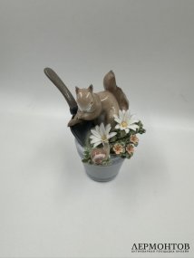 Статуэтка «Белочка с улиткой и цветами». Фарфор, роспись, Lladro, Испания