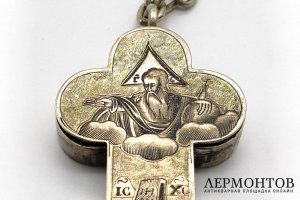 Крест-мощевик наперсный с цепью. Серебро 84 пробы. Российская империя, Москва, 1847.