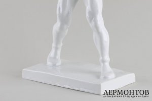 Статуэтка Боксер. Фарфор.  Фабрика Herend, Венгрия, 1950-е годы.