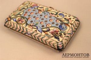 Портсигар с полихромной эмалью по скани. Семенова М. Серебро 84. Российская Империя