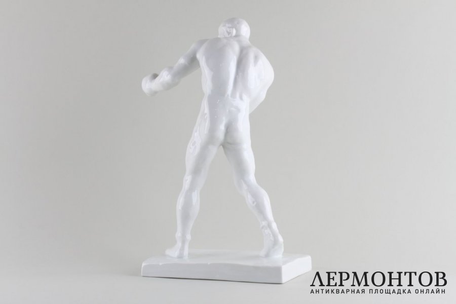 Статуэтка Боксер. Фарфор.  Фабрика Herend, Венгрия, 1950-е годы.