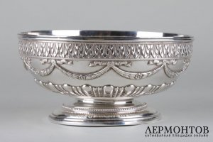 Ваза круглая в стиле ампир. Серебро 84 пробы. Яков Риммер. Россия, c 1908 г.