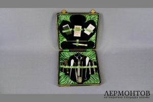 Набор для рукоделия. Серебро, сталь, перламутр, кость. Англия, рубеж XIХ-ХХ веков.