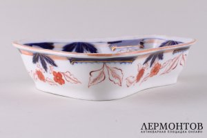 Шкатулка Цветы и птицы. Фарфор, роспись. Российская империя, ИФЗ, 1825-1850