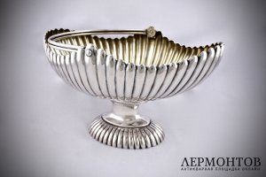 Ваза-сухарница в классическом стиле. Серебро 800. Германия, XIX век.